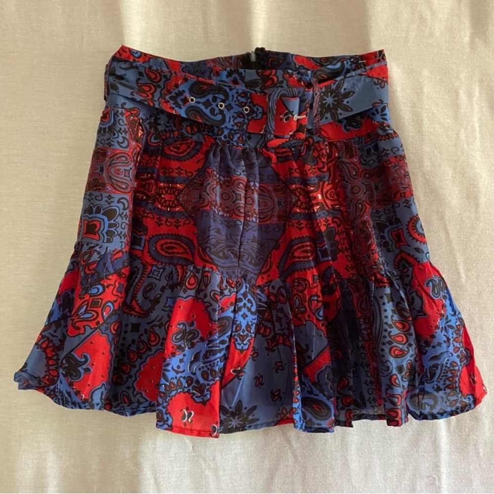 Truth NYC Blue with paisley print Flowy ruffled mini skirt Size M